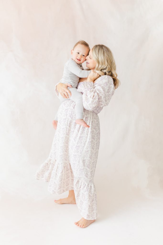 A mommy & me photo session in the studio